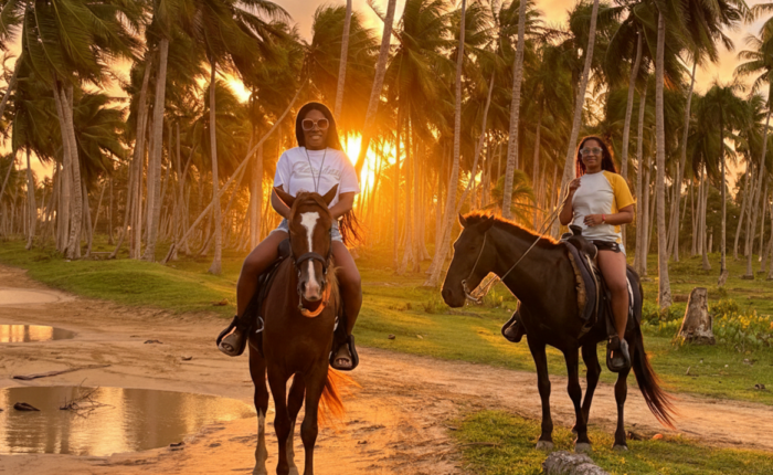 Horseback riding on the beach in Punta Cana - Scenic coastal tour - Taxi Boat Punta Cana