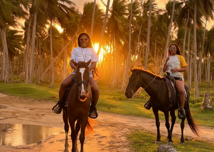 Horseback riding on the beach in Punta Cana - Scenic coastal tour - Taxi Boat Punta Cana