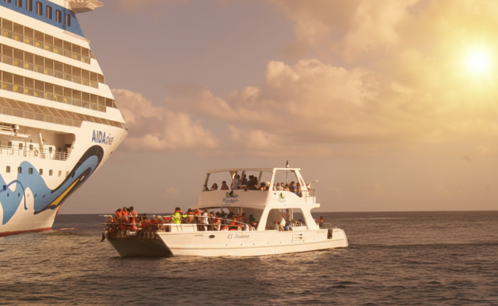 Catalina Island Day Trip from Punta Cana - White sand beaches and snorkeling - Taxi Boat Punta Cana